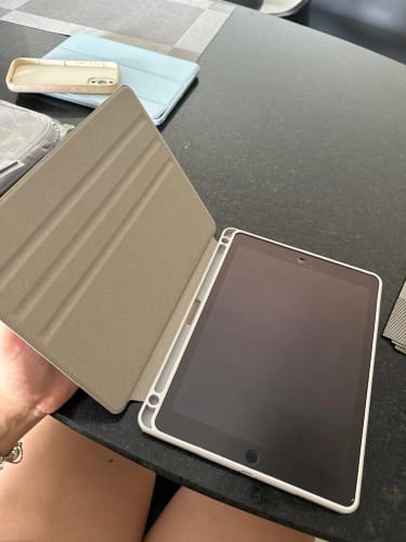 Customer photo review of FlexiSnap 360 Smart Leather iPad Case