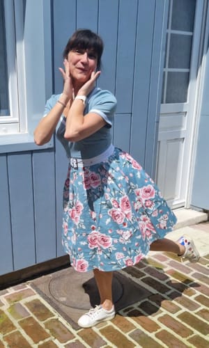 Avis photo d'un client sur Robe Swing Année 50 Fleurie avec Ceinture
