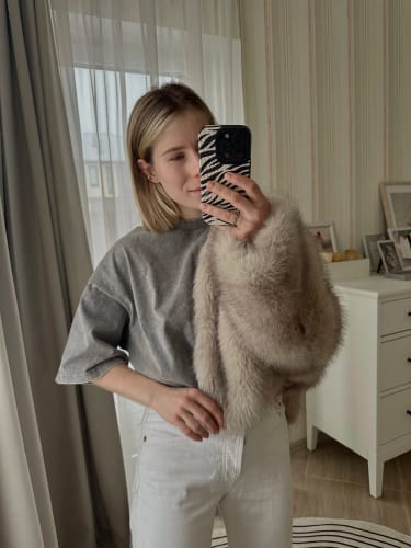 Customer photo review of ELLE FAUX FUR CROPPED BRIDE JACKET FOR BRIDE & BRIDESMAIDS (AVAILABLE IN 3 COLOURS & SIZES 6-18)