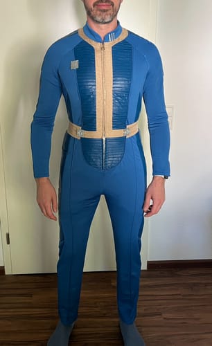 Customer photo review of Lucy (TV series) Fallout Vaultbewohner Vault 33 Herren Jumpsuit Cosplay Kostüm