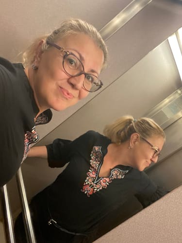 Мая К. review of Дамска риза "Плодородие" в пастелни тонове image 1 out of 1