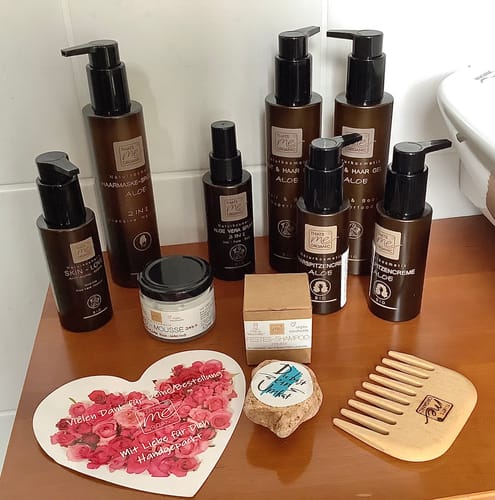 Customer photo review of BIO-Haarspitzencreme Aloe 24/7 Haarfestiger, Pflege + Stylinggel 100ml