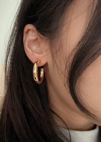 Customer photo review of Allie Hoop Clip On Earrings in Gold