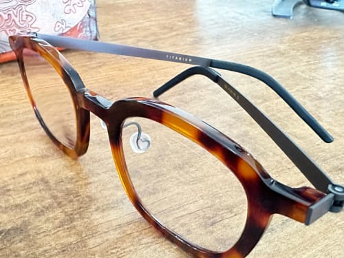 Customer photo review of Oveliness Unisex Full Rim Square Acetate Titanium Eyeglasses 1050