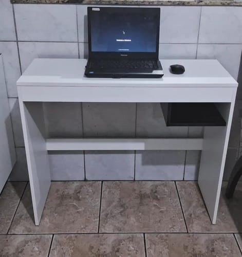 Customer photo review of Escritorio Rubi con Encimera de Madera y 1 Nicho Blanco/Negro
