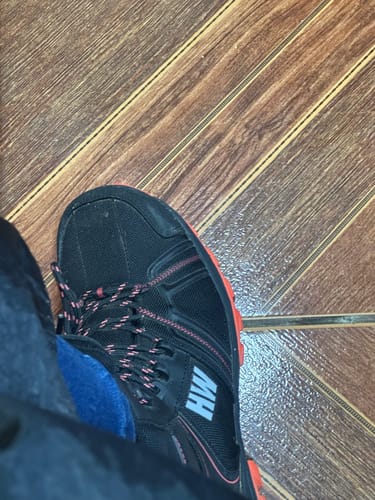 Customer photo review of Bota de seguridad Hardwork Bering Hiker C/ Thinsulate Roja