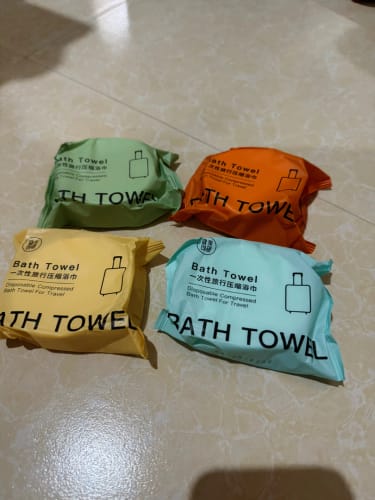 Customer photo review of Compressed Bath Towel Skin-Friendly Disposable Thickened Large Bath Towels For Travel