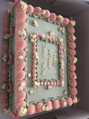 Muthu P. review of vintage sheet cake image 1 out of 1