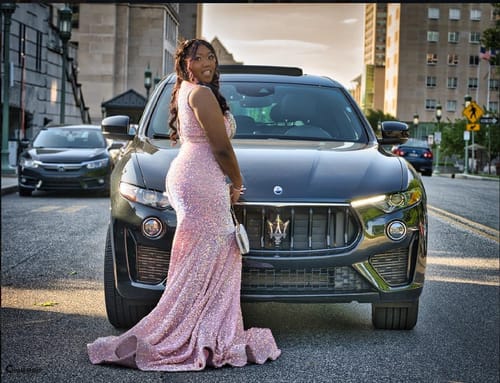 Customer photo review of Prom Consultations