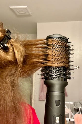 Customer photo review of Model 2 | Oval Blowout Brush