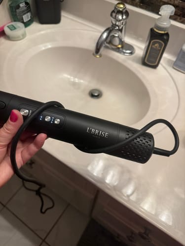 Customer photo review of Model 2 | World's Longest Coanda Air Styler (1.25 Inch Long Barrel)