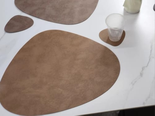 Customer photo review of Home Kitchen Placemat Heat Resistant Leather Cup Dish Mat Cafe bar Wipeable Washable Place Mat Indoor Outdoor Household
