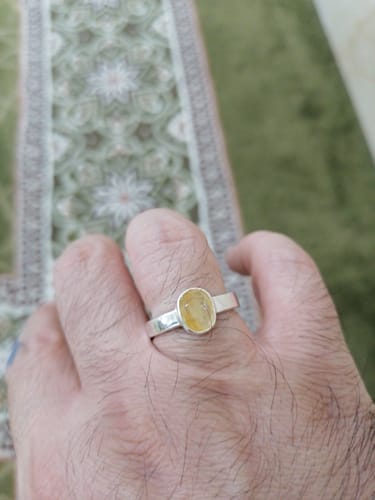 Customer photo review of Certified Yellow Sapphire (Pukhraj) 2.85 Cts (3.14 Ratti) Sri Lanka (Ceylon)