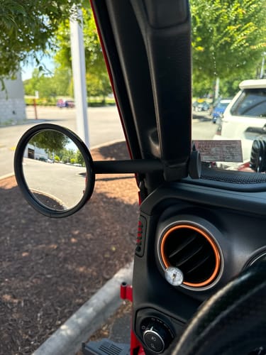 Customer photo review of Gladiator JT A-Pillar Side Mirrors with Base Mount Driver AND Passenger