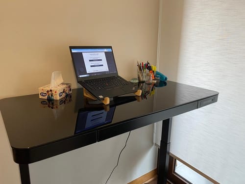 Customer photo review of Escritorio Home Office Cosmo Eléctrico Negro