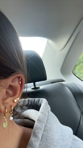 Customer photo review of Flower Earring Set