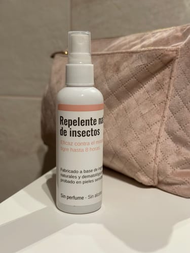 Customer photo review of Spray Repelente Natural de insectos de Citronela, Eucalyptus, Alcanfor, Aceites de limón 100 ml Nenina & Co