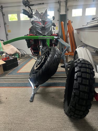 Customer photo review of Mount Arm of Duck Head for Cross-Spoked Wheels for Street Bike Tire Changer
