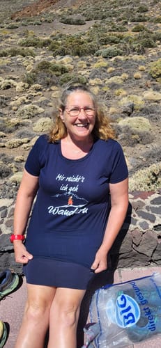 Customer photo review of HEIDI - Mir reichts ich geh wandern - Damen Premium Organic Shirt