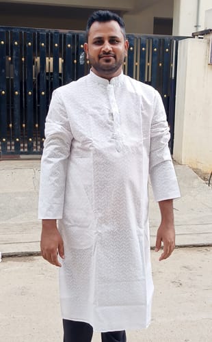 Customer photo review of White Cotton Chikankari Kurta Set