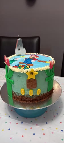 Customer photo review of Mario - Super Mario Bothers - Edible Icing Toppers