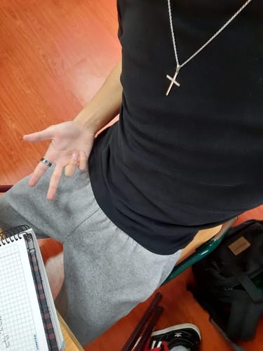 Reseña con foto de un cliente sobre Crucifix Pendant