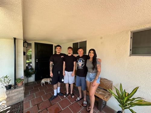 Customer photo review of El Abuelo Mas Chingón OG T-Shirt