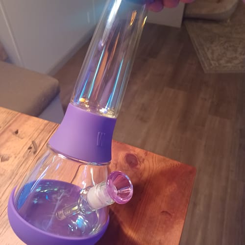 Customer photo review of Bong Base Iridescent