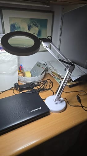 Customer photo review of Lampe loupe sur pied grossissement x10