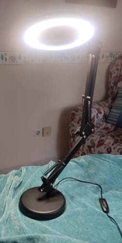 Customer photo review of Lampe loupe sur pied grossissement x10
