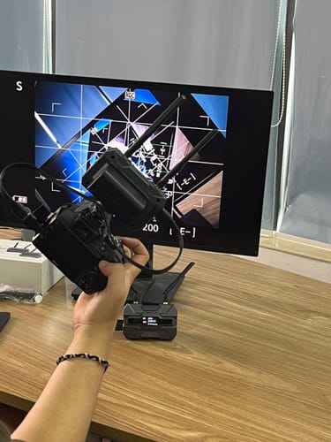 Customer photo review of Lemorele Wireless HDMI USB-C-1080P Transmitter Kit 【R200】