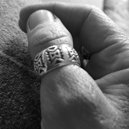 Customer photo review of Carolyn Pollack Sterling Silver Southwestern Motif Stamped Unisex Band Ring
