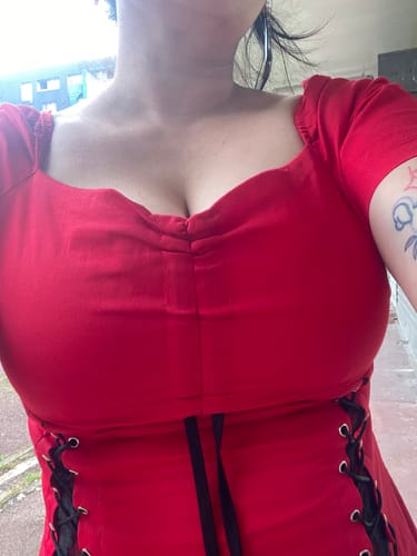 Avis photo d'un client sur Robe Rockabilly Swing Vintage Année 50 Dentelle Lacets Cocktail Chic