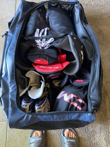 Customer photo review of Conway+Banks Hockey Bag