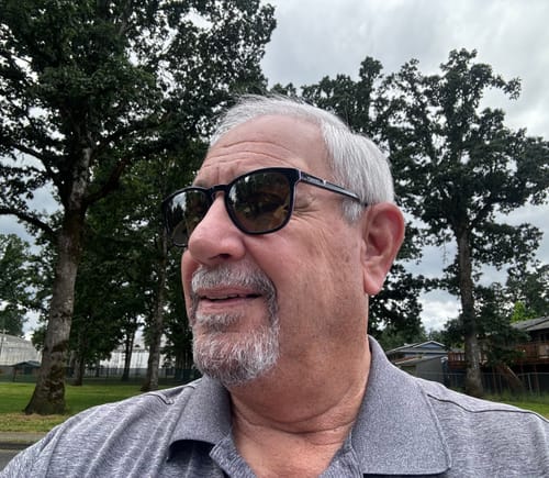 Customer photo review of Vuarnet - Belvedere Small (Black/Flag | Grey Polar)