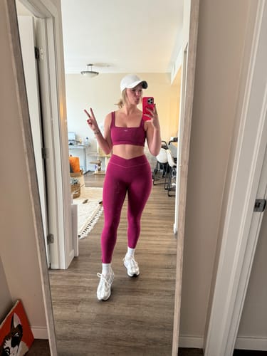 Customer photo review of The 2-IN-1 Bra / Raspberry