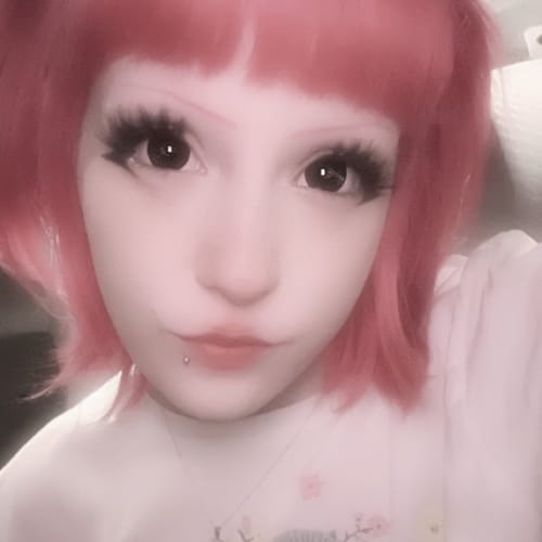 Customer photo review of Linn's Sullen Doll Eye 17mm Mini Sclera Contact Lenses