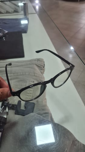 Customer photo review of Óculos La Paz - Anti Luz Azul