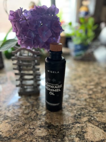 Customer photo review of Ägyptisches Bio Schwarzkümmelöl ungefiltert - kaltgepresst in Rohkostqualität - 200ml