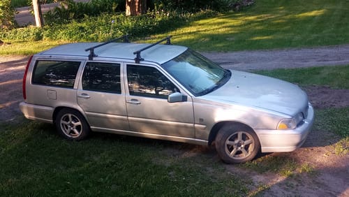 Customer photo review of Front Wheel Bearing And Hub Assembly Pair For Volvo S70 V70 C70 K70-100269