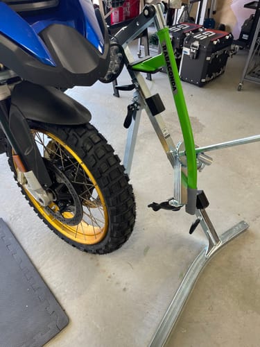 Customer photo review of Rabaconda Street Bike Tire Changer