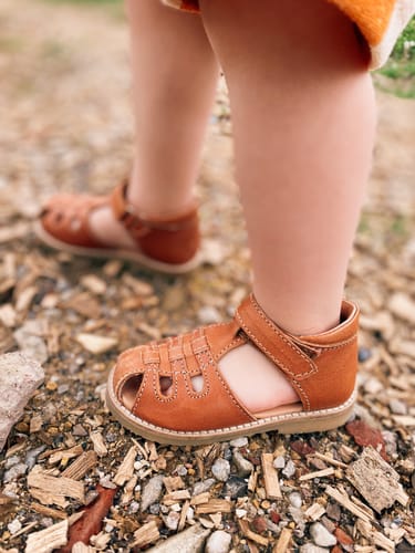 Customer photo review of Oscar Sandal - Cognac