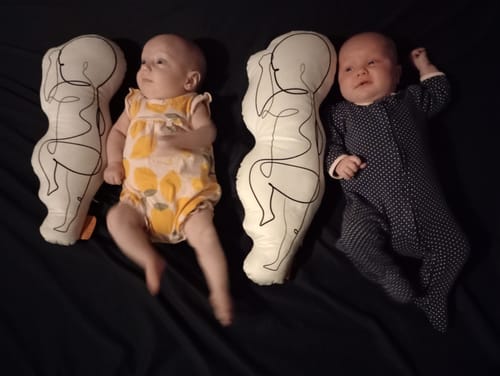 Customer photo review of Birth Pillow Line One