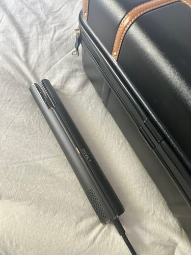 Customer photo review of L'Brise Mistral (Winds of Provence) High-Speed Supersonic Hair Dryer