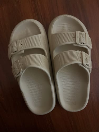 Customer photo review of Cushion Sandals - Cloud Slides