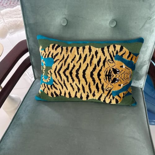 Customer photo review of Jokhang Tiger Velvet Peacock/Olive Pillow Cover