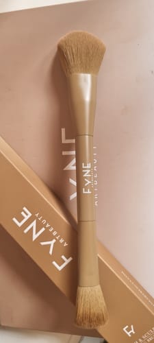 Customer photo review of SNATCH & SCULPT BRONZING BRUSH