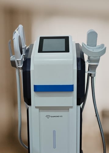 Customer photo review of Diamond Ice Cryo + EMShape® Body Sculpting Machine
