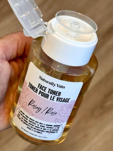 Customer photo review of Rosey - Face Toner
