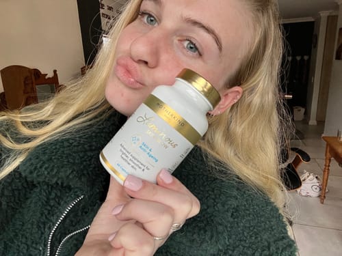 Customer photo review of Luminous Skin Glow With Collagen